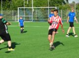 Laatste training S.K.N.W.K. JO10-1 van seizoen 2022-2023 (partijtje tegen de ouders) (93/165)